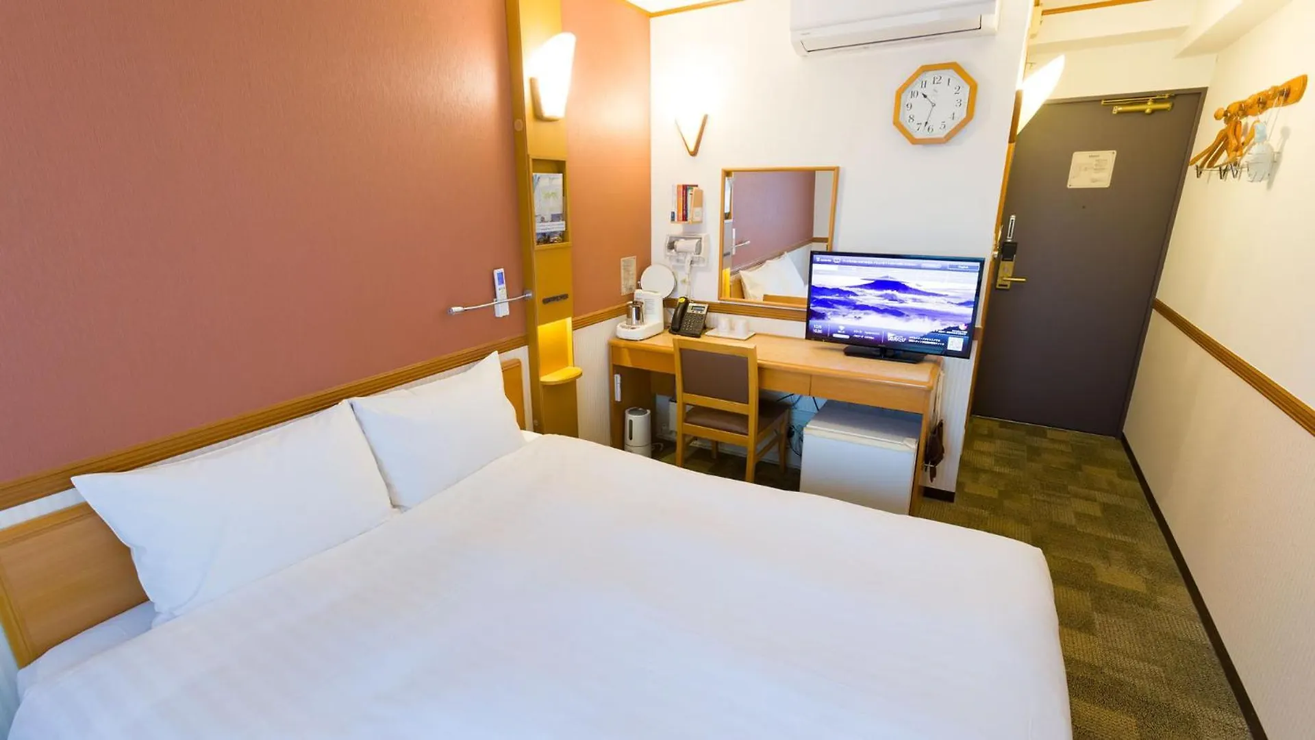 Toyoko Inn Kyoto Shijo-Karasuma Hotel
