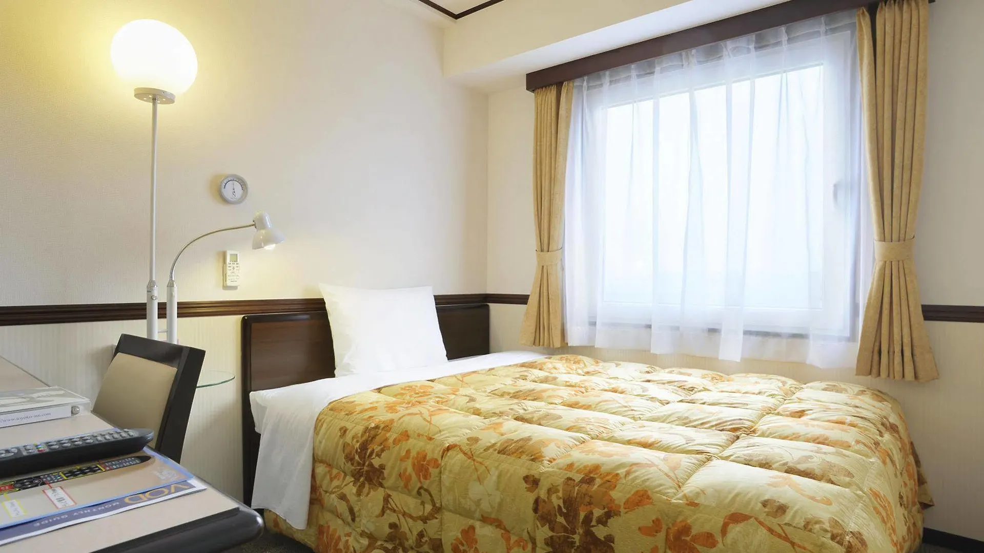 Toyoko Inn Kyoto Shijo-Karasuma 3*,